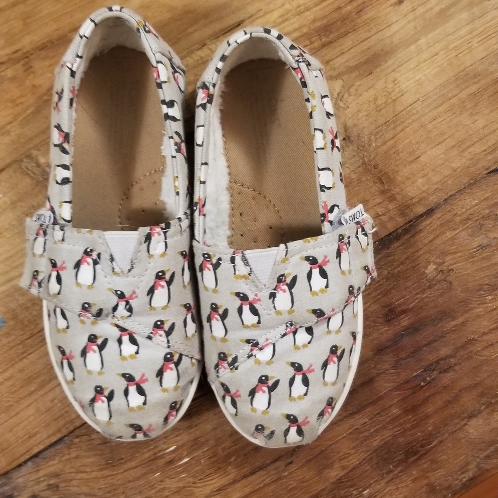 Penguin fleece lined Toms